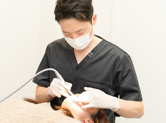 補綴科歯学博士の 院長による専門的な治療